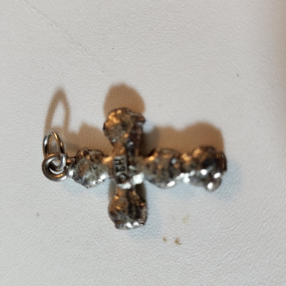 Rose cross pendent - Picture 2 of 2